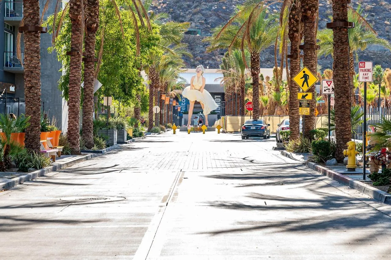 Apart Otel Palm Springs Blue Desert Condo!